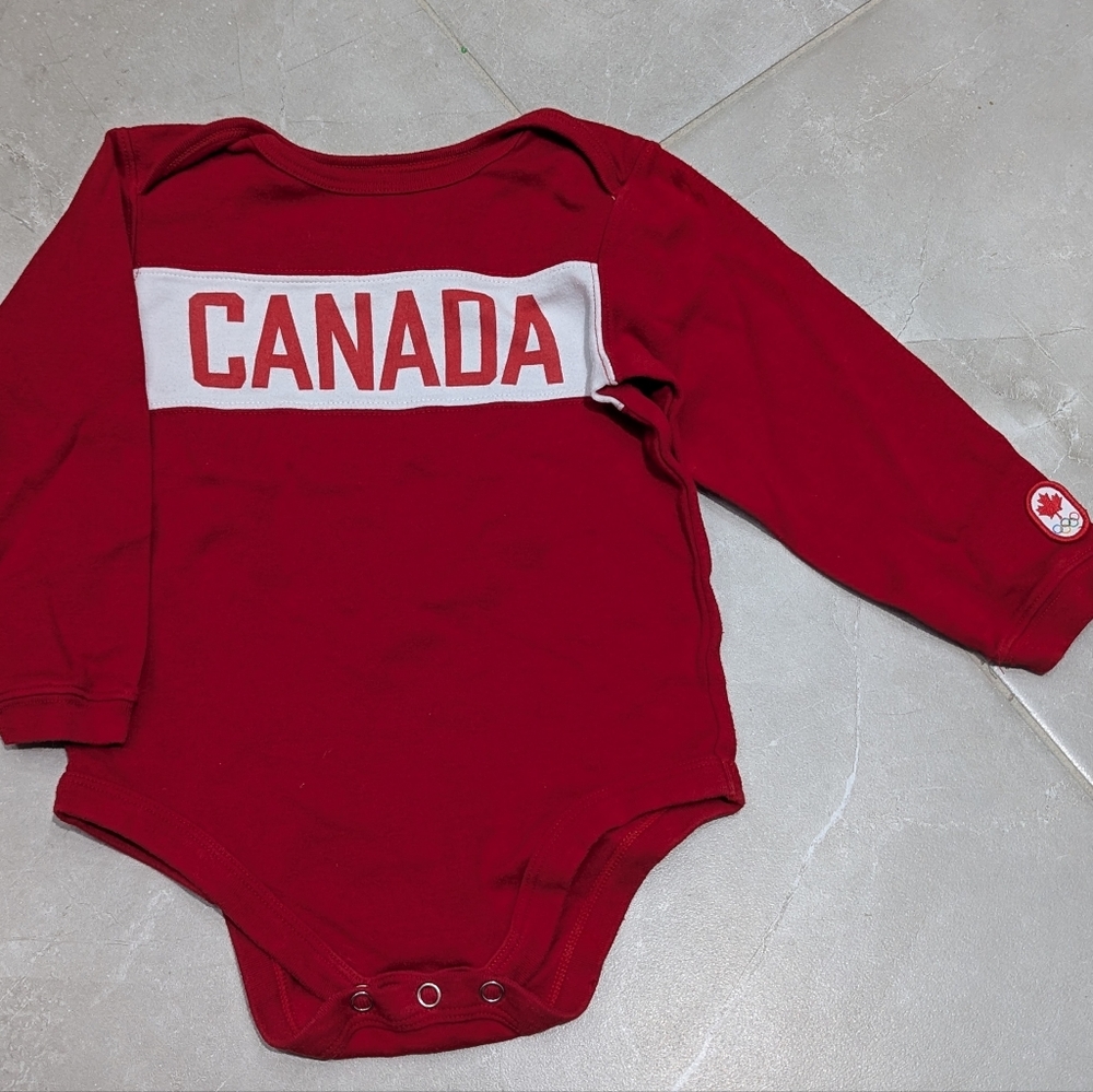 5/$35 Hudson's Bay Canada Baby Onesie 18-24 Months